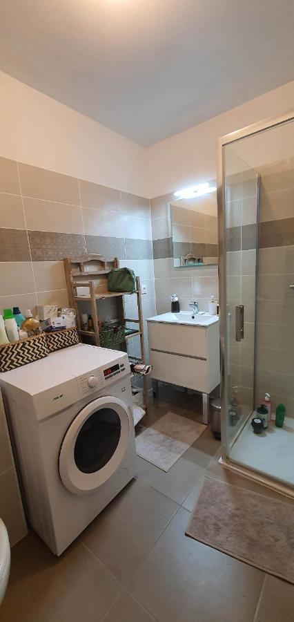 Appartement A 10 Min A Pied De La Plage De Νίκαια Εξωτερικό φωτογραφία